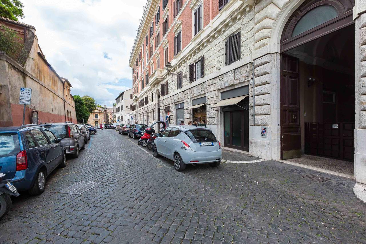 Amazing View Colosseo Rome Exterior photo