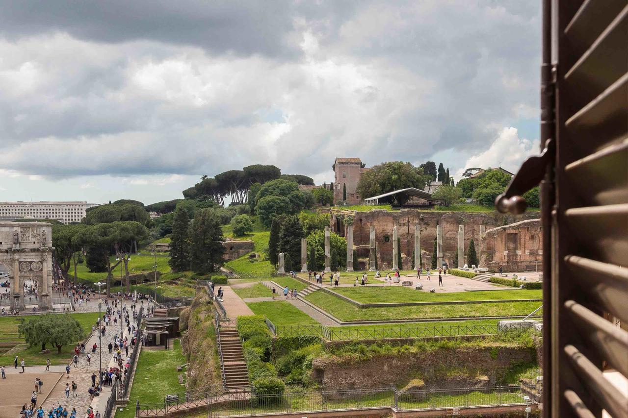 Amazing View Colosseo Rome Exterior photo